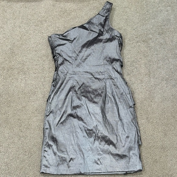 SCARLETT NITE Women’s One Shoulder Homecoming Dress - silver, size 8 - Picture 3 of 6
